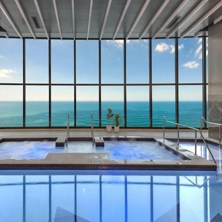 Surfers Paradise New Beachfront Apartments Gold Coast Exterior foto